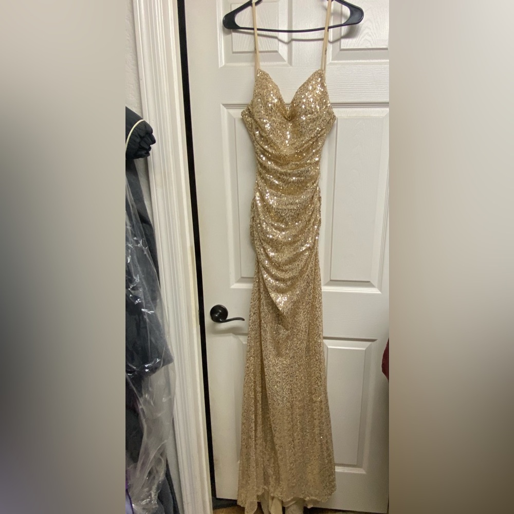 Gold dress Là Femme